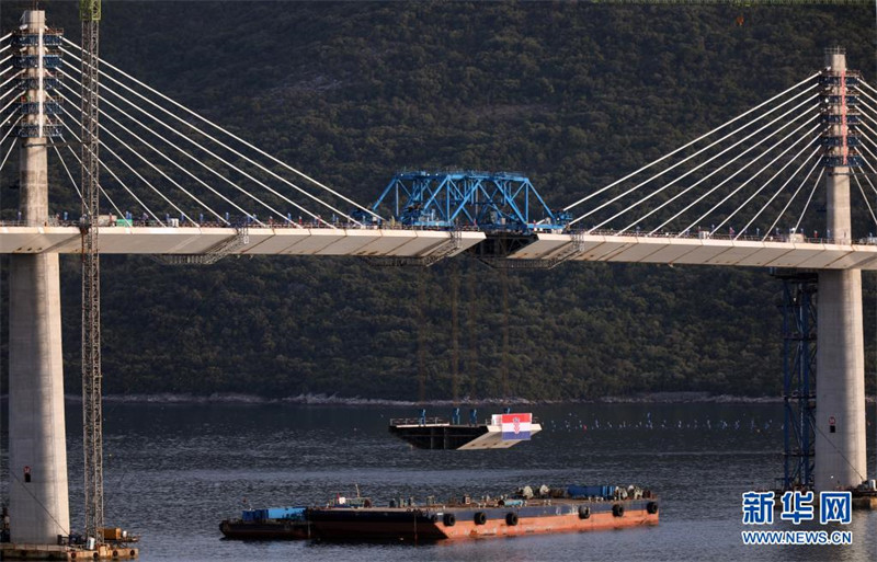 Ponte transfronteiriça de Pelješac construída por empresa chinesa é selada na Croácia 