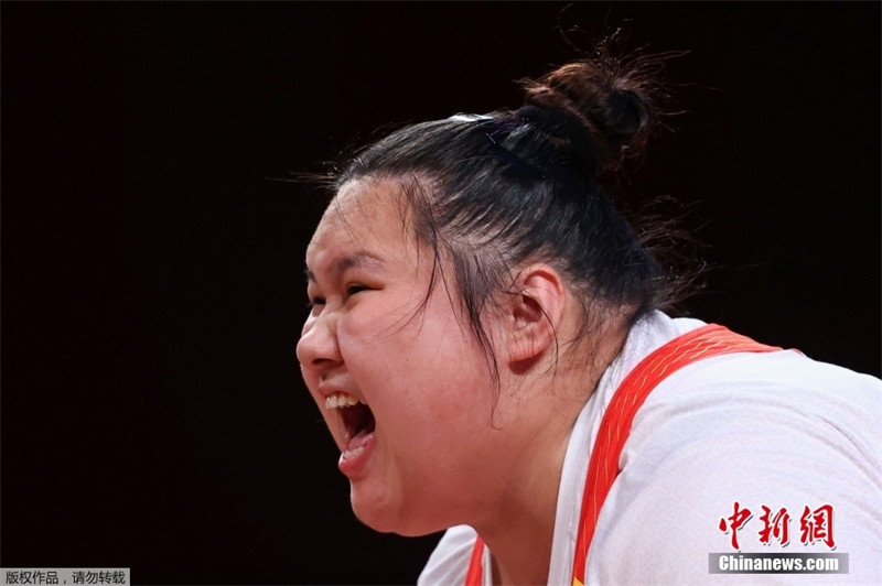 Olimpíadas: Li Wenwen conquista medalha de ouro no levantamento de peso feminino 