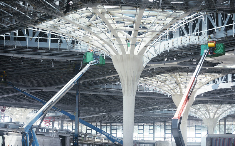 Operários aceleram a construção de Terminal 4 do Aeroporto Internacional Xiaoshan de Hangzhou 