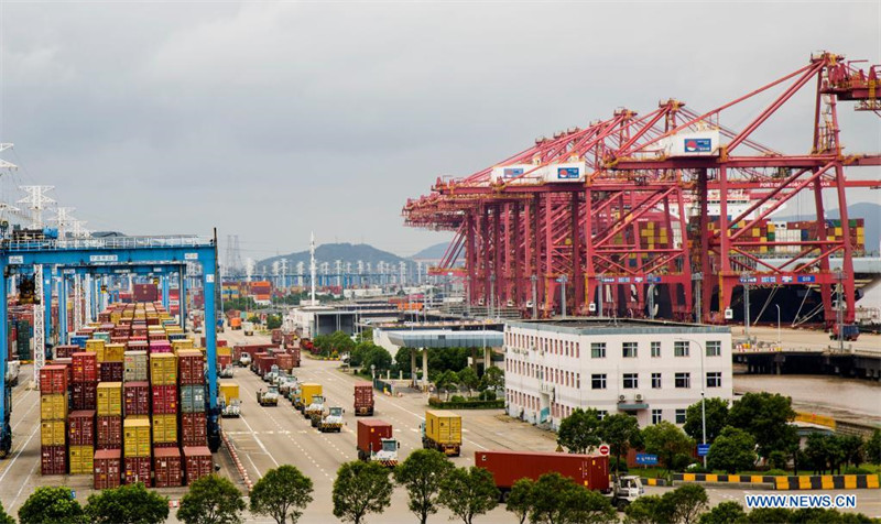 China: Porto de Ningbo-Zhoushan atinge 20 milhões em rendimento de TEU