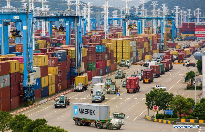 China: Porto de Ningbo-Zhoushan atinge 20 milhões em rendimento de TEU