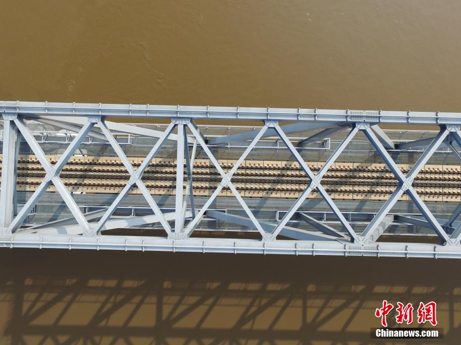 Instalação de trilho para ferrovia transfronteiriça sino-russa termina em Heilongjiang