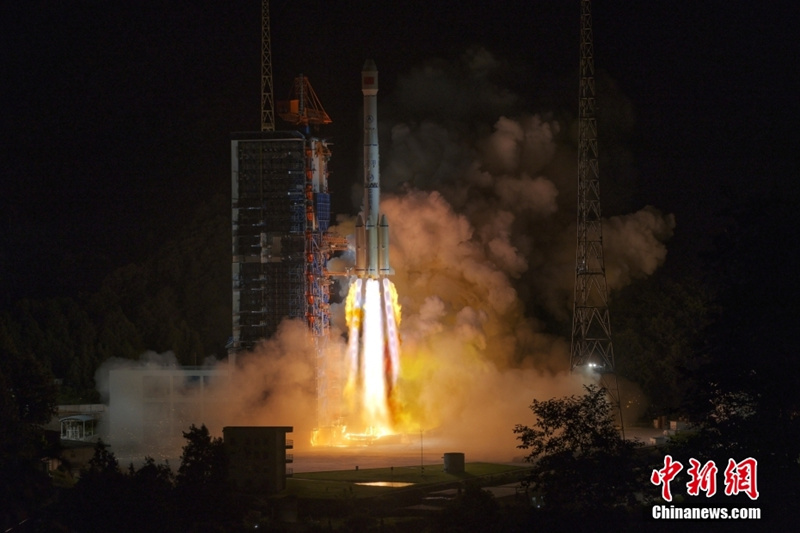 China envia novo satélite experimental de comunicação com sucesso