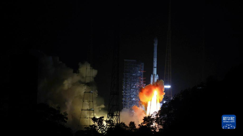 China lança novo satélite com sucesso