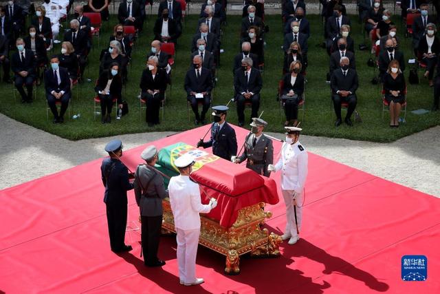 Portugal realiza funeral com honras de Estado para o ex-presidente Jorge Sampaio