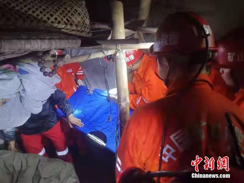 China: terremoto de magnitude 6,0 em Sichuan mata 2 e fere 3