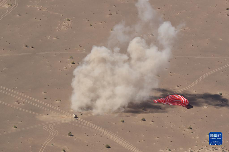 China anuncia sucesso da missão espacial tripulada de Shenzhou-12