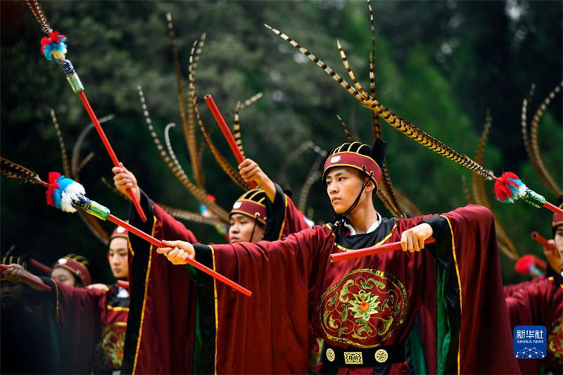 Qufu: cerimônia realizada em homenagem a Confúcio 