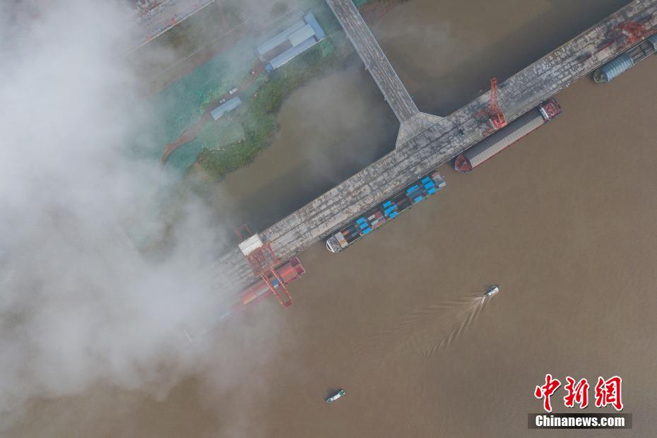 Chongqing: primeiro terminal de 10.000 toneladas é oficialmente aberto