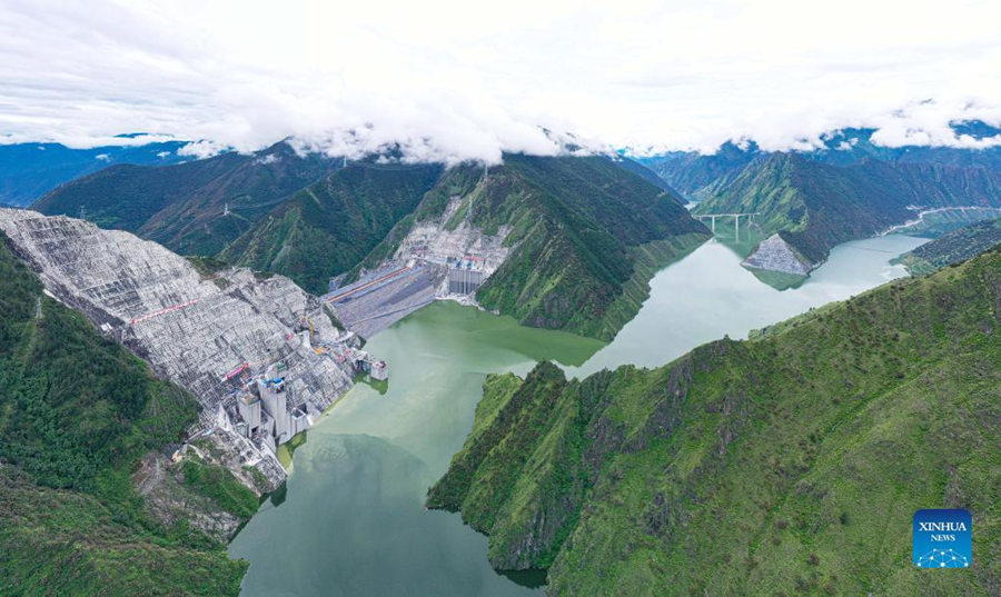 Mega usina hidrelétrica de maior altitude da China entra em operação