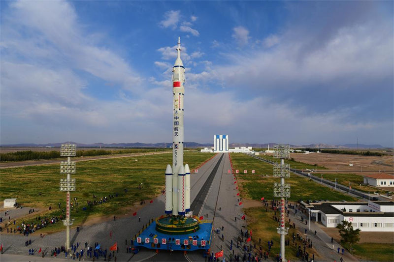 China se prepara para lançar nave espacial tripulada Shenzhou-13