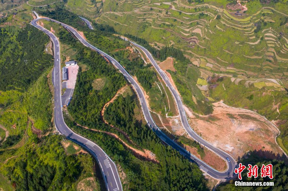 Guizhou: rodovia de turismo ajuda na revitalização rural 