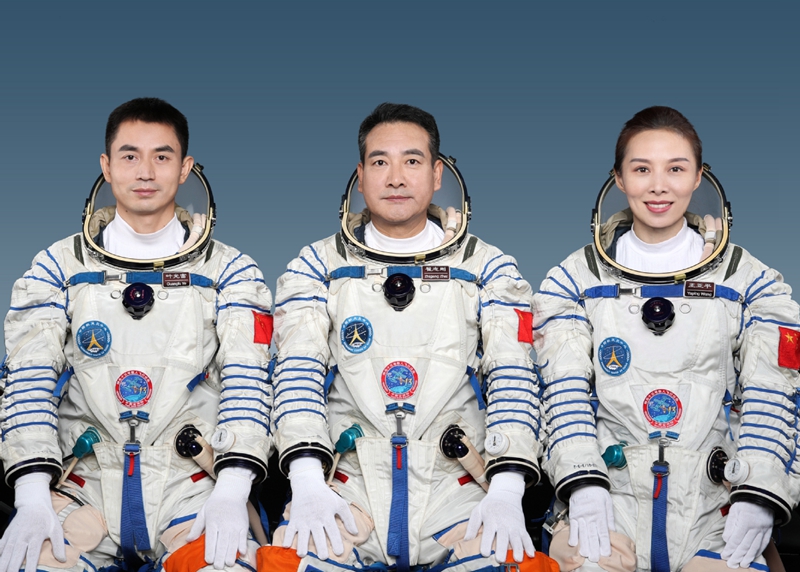 China enviará 3 astronautas para a estação espacial