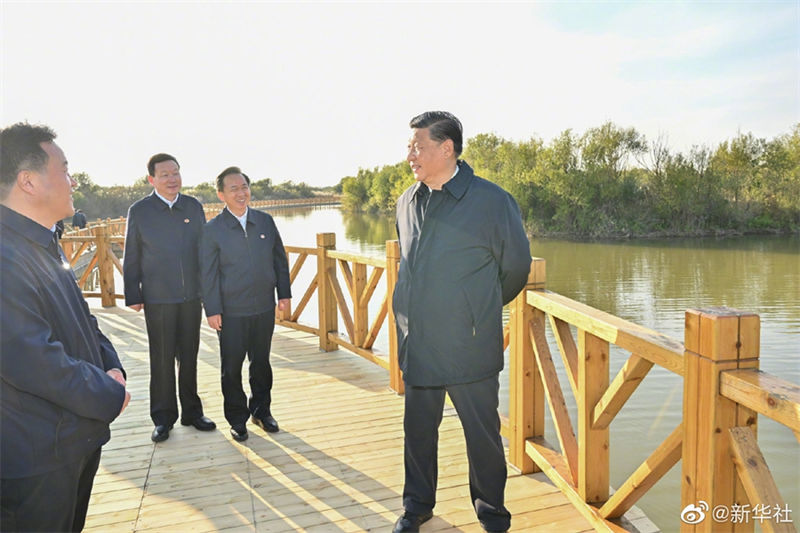 Xi inspeciona estuário do Rio Amarelo