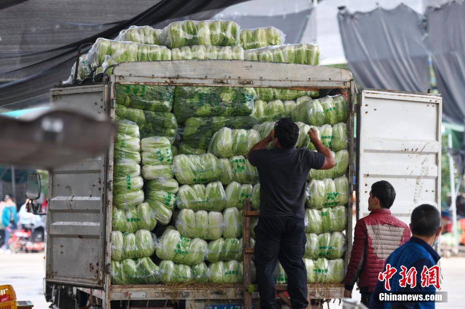 Abastecimento de vegetais e de outras necessidades diárias é suficiente em Changsha