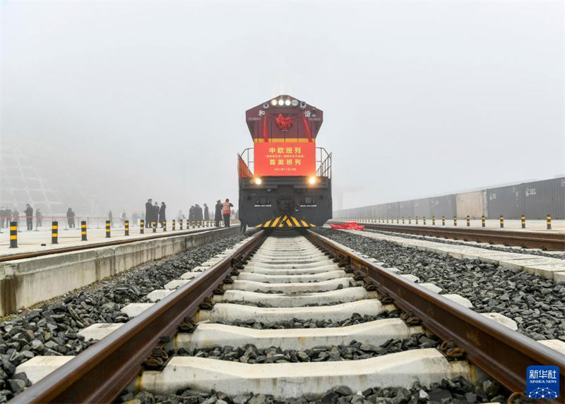 Guizhou, na China, lança seu primeiro serviço direto de trem de carga China-Europa