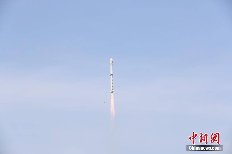 China lança novo satélite com sucesso