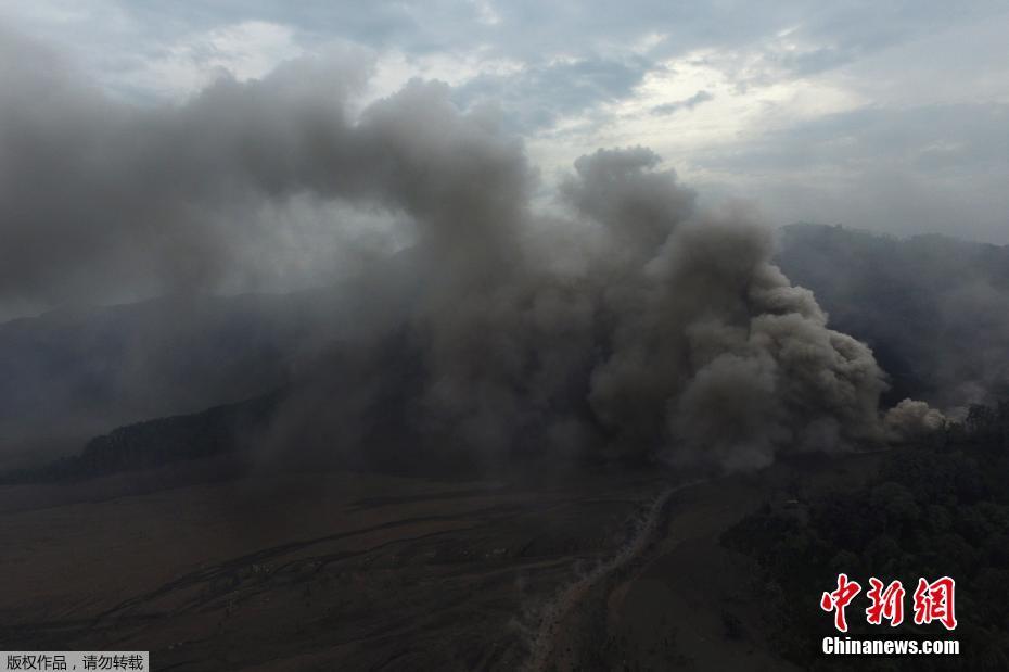 Indonésia: erupção do vulcão Semeru deixa dezenas de mortos e feridos