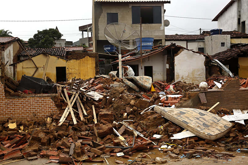 Brasil: inundações mataram 18 pessoas, 72 cidades entraram em estado de emergência