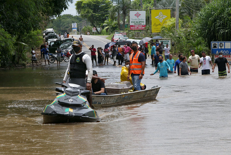 Brasil: inundações mataram 18 pessoas, 72 cidades entraram em estado de emergência