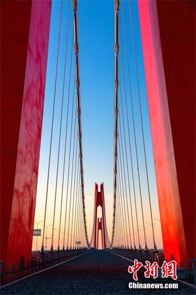 Jinan: maior ponte de viga de caixa de aço do mundo aberta ao trânsito