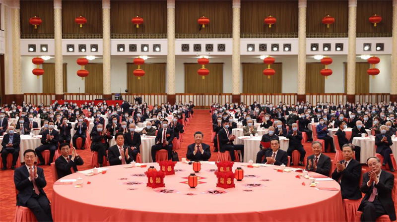 Xi Jinping estende felicitações por Festa da Primavera a todos chineses