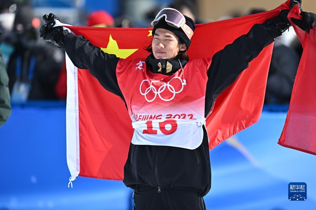 Beijing 2022: China conquista prata histórica no snowboard slopestyle masculino