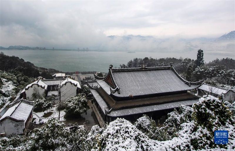 China registra queda de neve em várias cidades