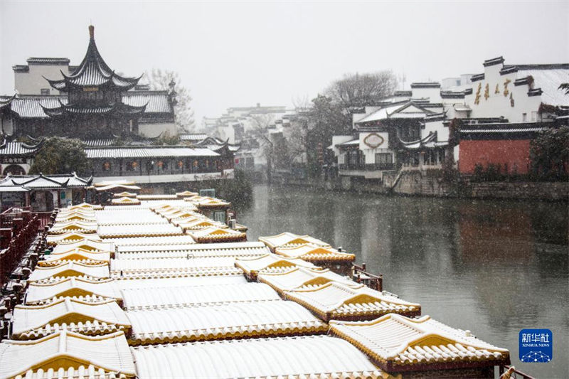 China registra queda de neve em várias cidades