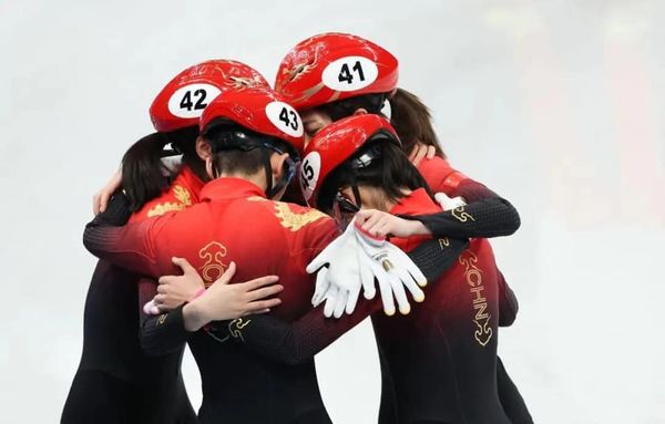 Beijing 2022: China ganha bronze no revezamento 3.000m feminino de patinação de velocidade em pista curta