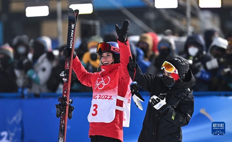 Beijing 2022: Gu Ailing conquista prata na final do snowboard slopestyle feminino