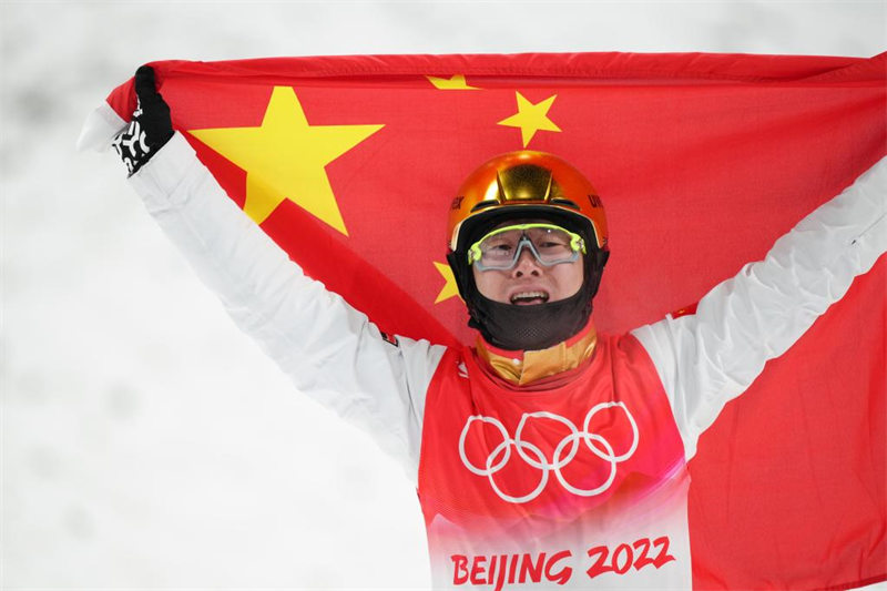 Beijing 2022: Qi da China ganha ouro nos aéreos masculinos de esqui estilo livre