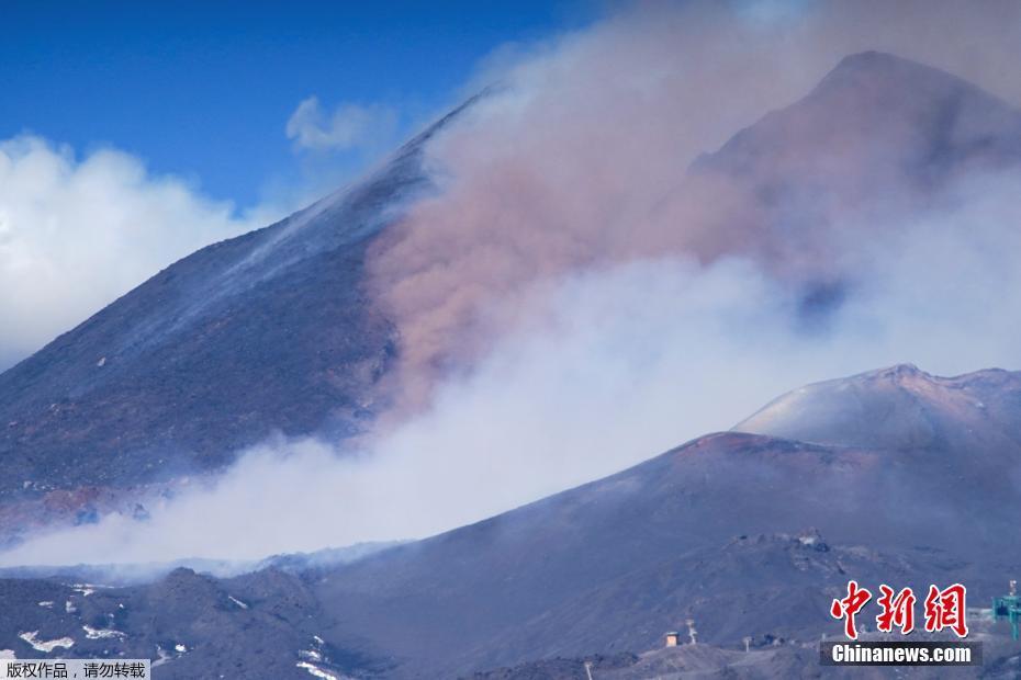 Itália: vulcão Etna volta a entrar em erupção 