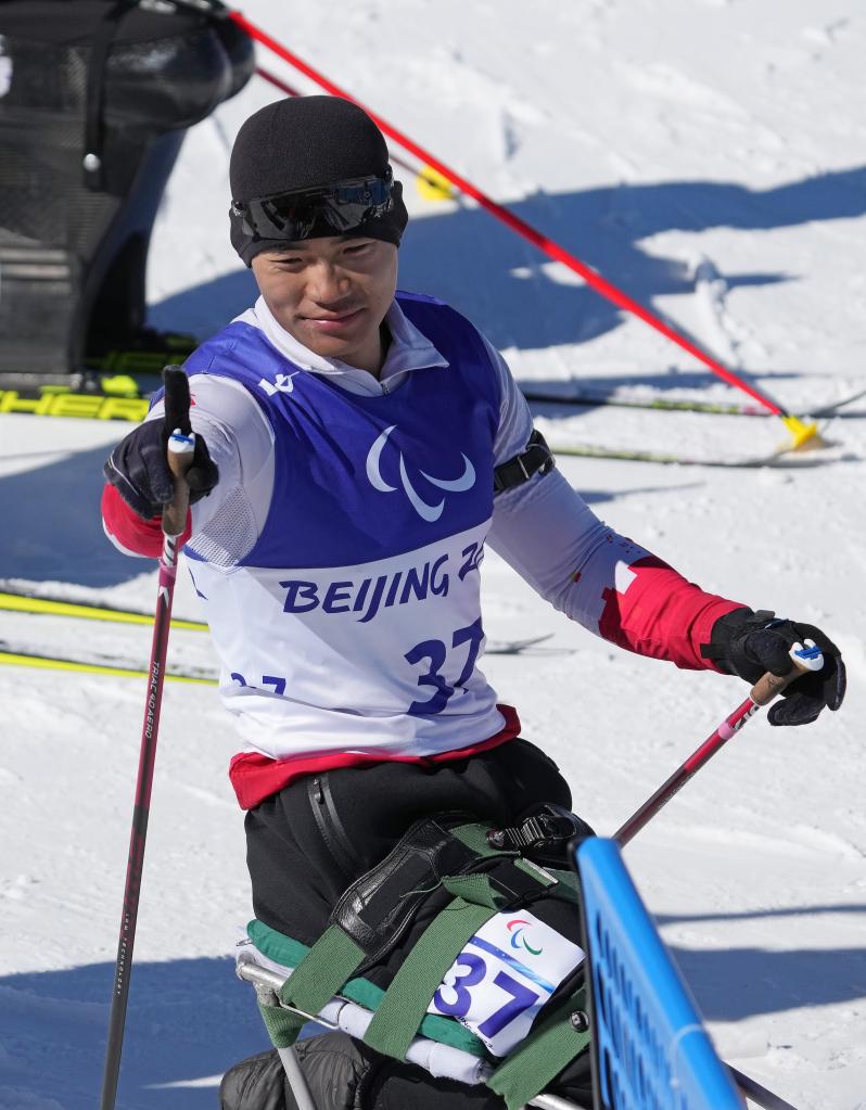 Liu Zixu conquista primeira medalha de ouro da China no biatlo nos Jogos Paralímpicos de Beijing 2022