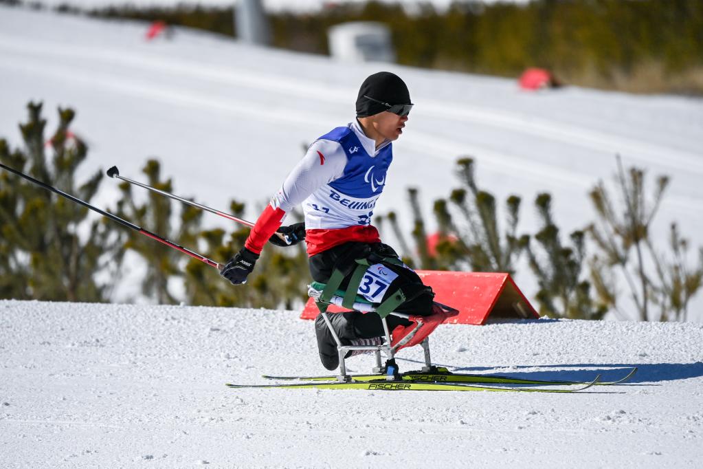 Liu Zixu conquista primeira medalha de ouro da China no biatlo nos Jogos Paralímpicos de Beijing 2022