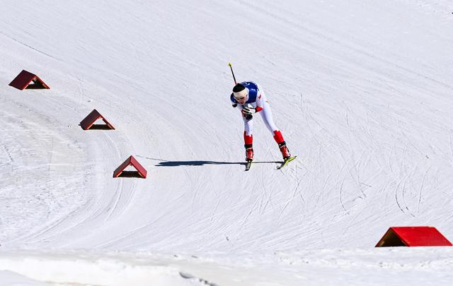 Chinesa Guo Yujie ganha ouro no revezamento de pé feminino do biatlo dos Jogos Paralímpicos de Beijing 2022