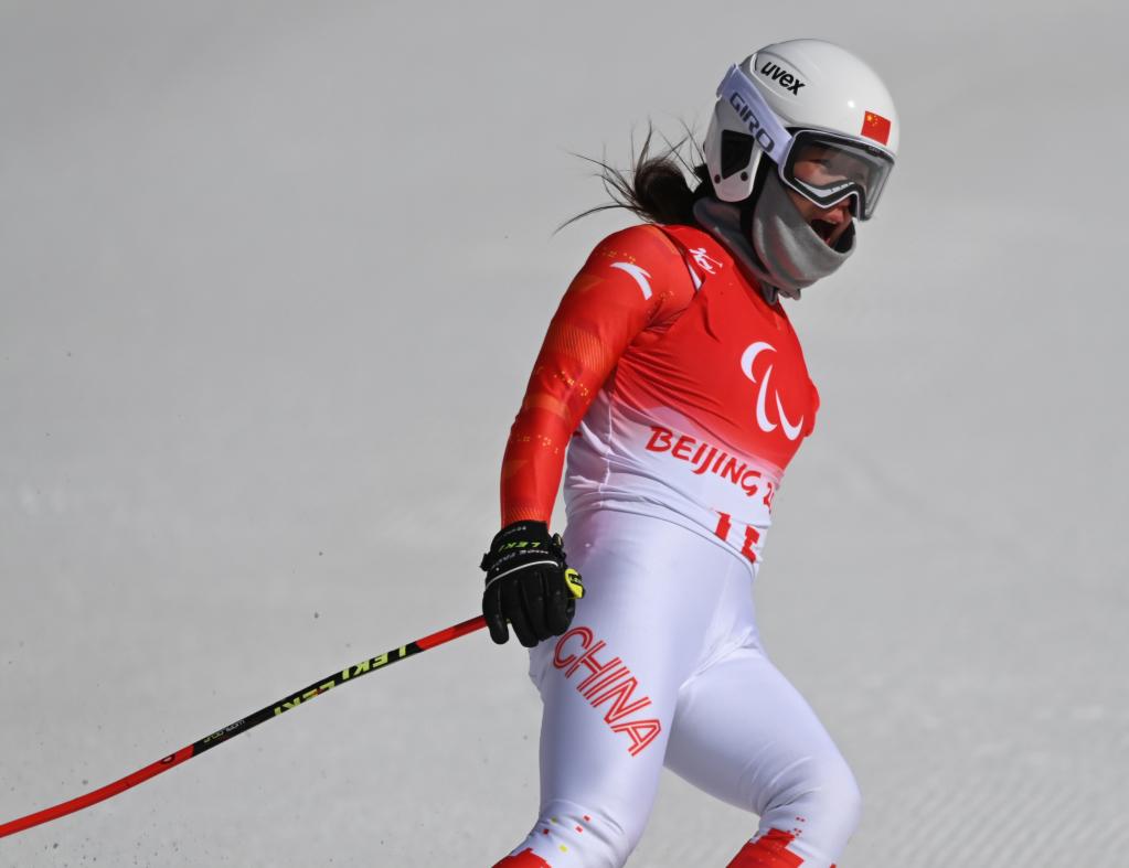 Zhang Mengqiu conquista primeiro ouro de esqui alpino da China nos Jogos Paralímpicos de Inverno 2022