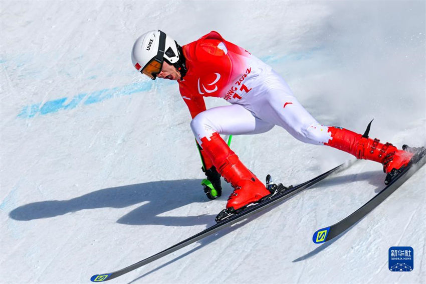 Liang Jingyi conquista ouro em super-G masculino de pé nos Jogos Paralímpicos de Inverno de 2022