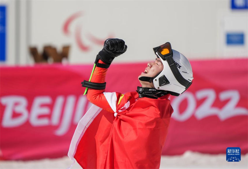 Liang Jingyi conquista ouro em super-G masculino de pé nos Jogos Paralímpicos de Inverno de 2022