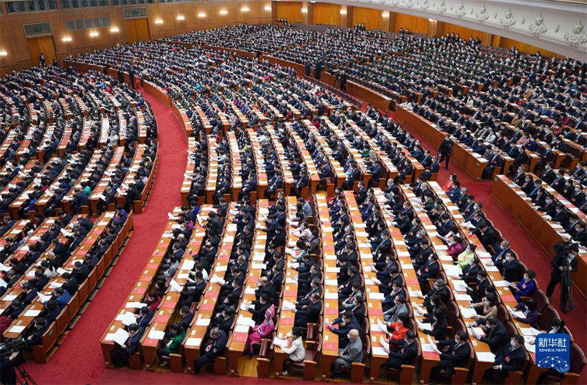 Legislatura nacional da China realiza reunião de encerramento da sessão anual