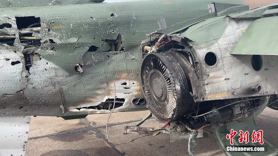 Caça russo Su-25 pousa em segurança depois de ser atingido