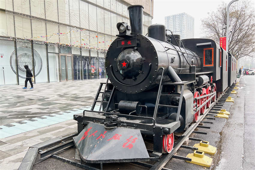 Galeria: modelo de trem a vapor em Zhengzhou atrai visitantes 