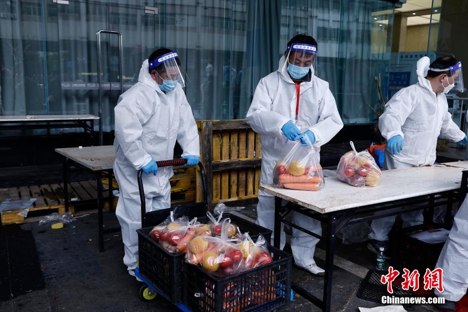 Shanghai estabelece armazéns de emergência para garantir suprimentos em meio à Covid-19