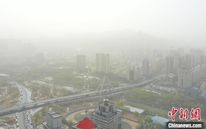 Tempestade de areia atinge noroeste da China