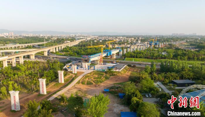 Construção do trecho Chengdu da ferrovia de alta velocidade Chengdu-Zigong está em andamento