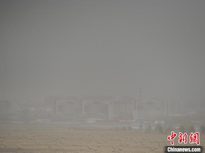 Tempestade de areia atinge nordeste da China