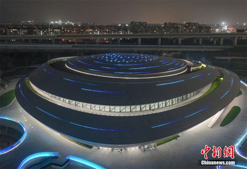 Galeria: vista noturna do local de esportes eletrônicos dos Jogos Asiáticos de Hangzhou 2022