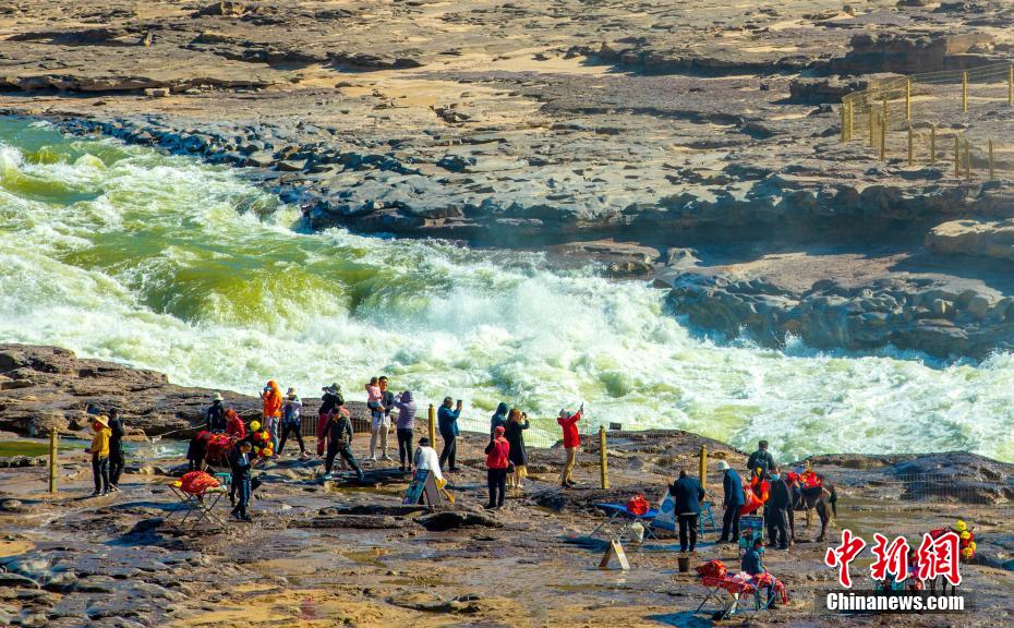 Galeria: paisagem rara aparece na cachoeira Hukou no rio Amarelo 