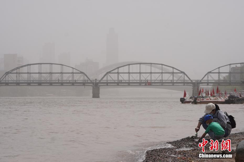 Tempestade de areia atinge noroeste da China