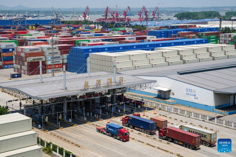 Grupo Jiangsu Port garante estabilidade da cadeia industrial e de abastecimento